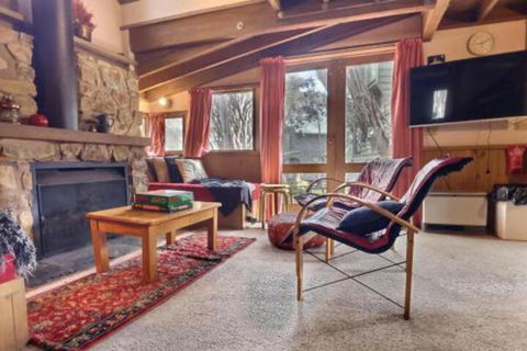 Bindi Alpine Getawayss Chalet At Tower Rd - Kingaroy Accommodation 2