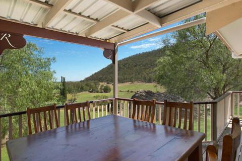 Rosamund House In Broke 4br House In Walking Distance To Cellar Doors - Kingaroy Accommodation 7