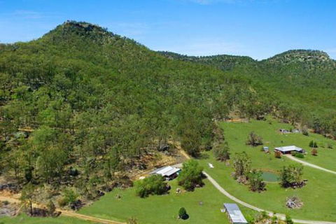 Rosamund House In Broke 4br House In Walking Distance To Cellar Doors - Kingaroy Accommodation 2