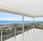 Avaya Sellicks Beachfront Getaway WiFi - Kingaroy Accommodation