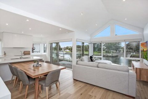 Robertson 6 - Kingaroy Accommodation 0