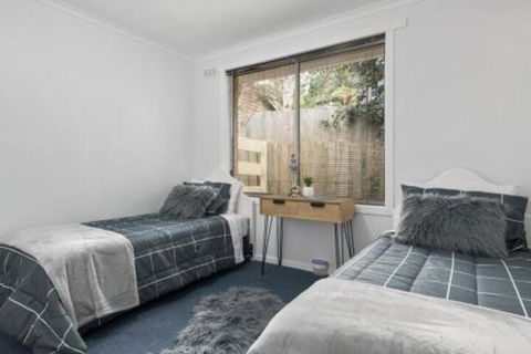Elkie Villa 2 Bedroom Unit Burnie - Kingaroy Accommodation 7