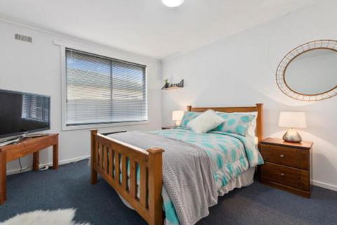 Elkie Villa 2 Bedroom Unit Burnie - Kingaroy Accommodation 2