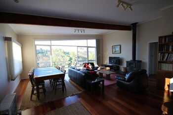 Fairways Close - Kingaroy Accommodation 2