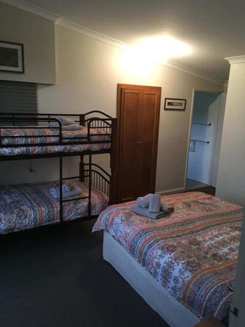 Blue House Denmark - Kingaroy Accommodation 2