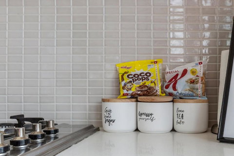 LIGHT AIRY SPACIOUS QUEENS ROAD APARTMENT - Kingaroy Accommodation 5