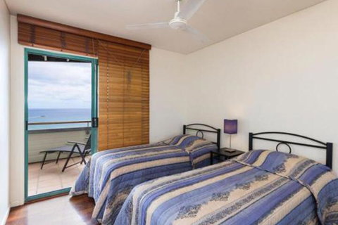 Lookout Unit 2 - Kingaroy Accommodation 3