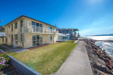 Alcheringa Unit 1 / 32 Sandy Point Road - Kingaroy Accommodation 0