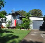 10 Double Island Drive Modern family home centrally located swimming pool  outdoor area - Kingaroy Accommodation