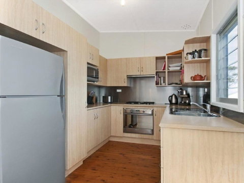 Urchins Funky Comfort & Style - Kingaroy Accommodation 3