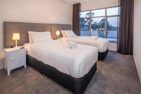 Cabots Click - Kingaroy Accommodation 1