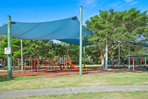 53 Northbeach Place Mudjimba - Kingaroy Accommodation 5