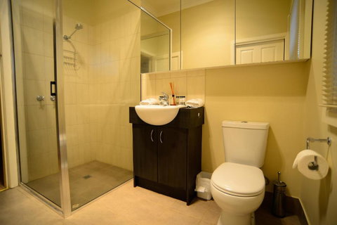 The Californian - Kingaroy Accommodation 3