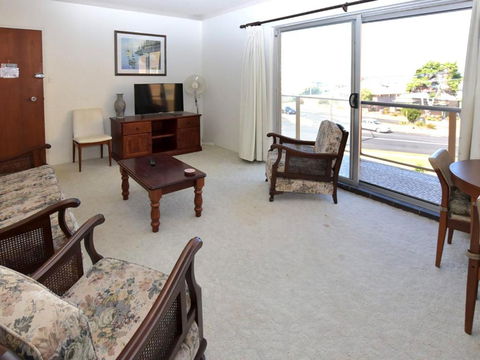Anchorage 10 Water Views From Balcony - Kingaroy Accommodation 4