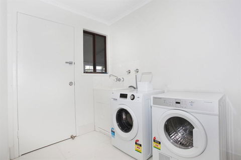 FABULOUS HOLIDAY HIDEAWAY COOLUM BEACH - Kingaroy Accommodation 5
