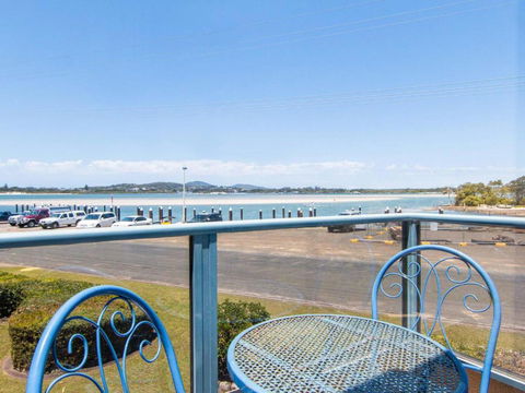 Fairholme 8 Perfect Lakefront Position - Kingaroy Accommodation 3