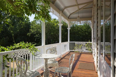 Lake Daylesford Country House - Kingaroy Accommodation 2