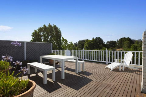 Lake Daylesford Country House - Kingaroy Accommodation 1