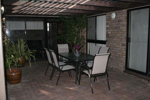 Geraldton Holliday Villas - Kingaroy Accommodation 2