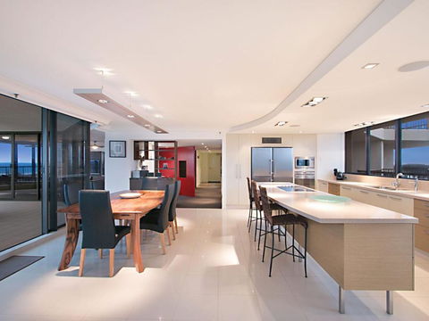 Seascape Apartments Unit 1201A Luxury Apartment With Views Of The Gold Coast & Hinterland - Kingaroy Accommodation 5