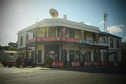 Commercial Hotel Morgan - Kingaroy Accommodation 1