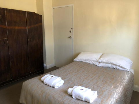 Commercial Hotel Morgan - Kingaroy Accommodation 2