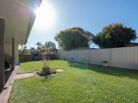 Michael Street 39 Golden Beach - Kingaroy Accommodation 2