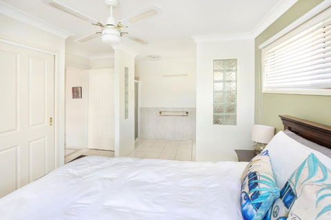 Michael Street 39 Golden Beach - Kingaroy Accommodation 1
