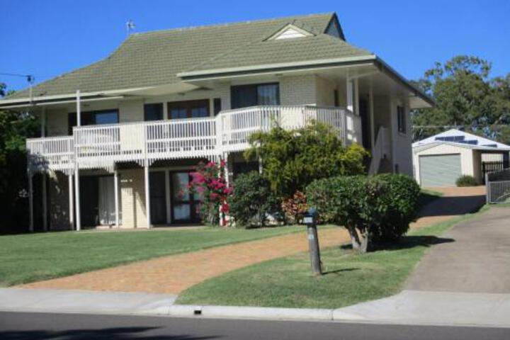 Kingfisher Bay Resort ACT Kingaroy Accommodation