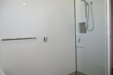 Comfy & Cosy (Upstairs) - Kingaroy Accommodation 2