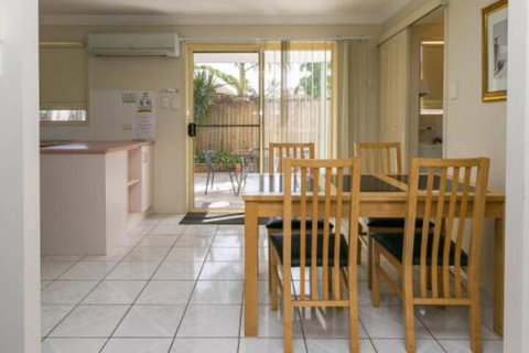 Superb Location Hervey Bay - Kingaroy Accommodation 7