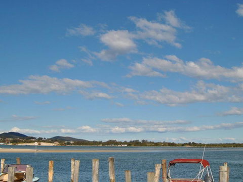 Fairholme 5 Opposite Lake - Kingaroy Accommodation 3