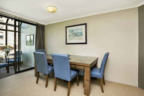 HAMP1 Bright Apartment In Cremorne - Kingaroy Accommodation 1