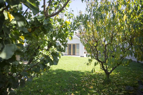 GALWAY COTTAGE - Kingaroy Accommodation 4