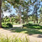 GOLF 39 MOLLYMOOK BEACH - Kingaroy Accommodation 0
