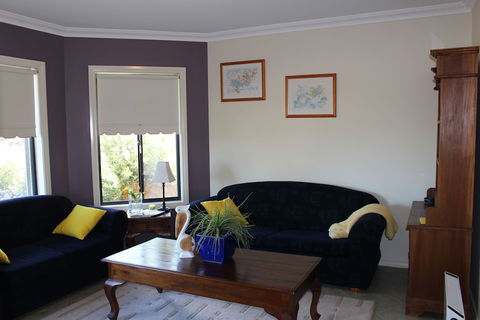 Waterside View - Kingaroy Accommodation 5