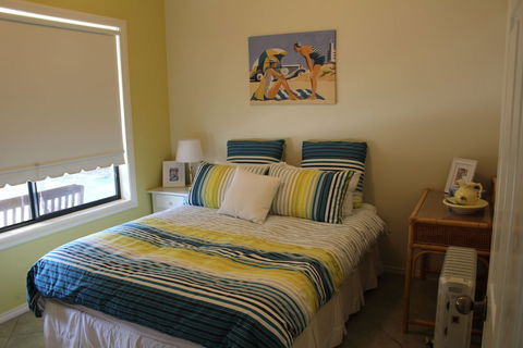 Waterside View - Kingaroy Accommodation 3