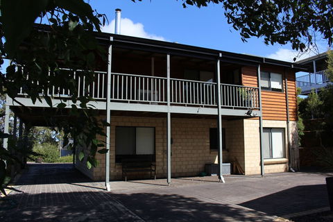 Waterside View - Kingaroy Accommodation 0