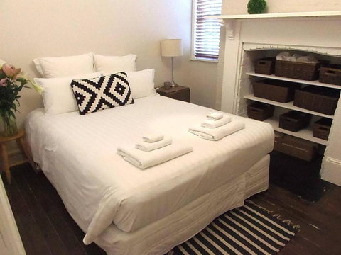 YSG The Edward Townhouse 157 Steps To Town - Kingaroy Accommodation 6