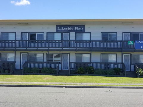 Lakeside Flats 1 - Kingaroy Accommodation 4