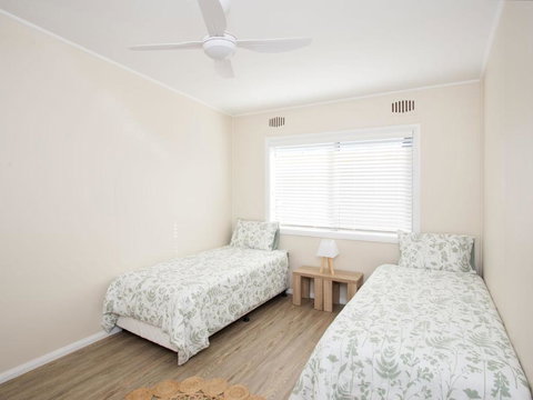 Lakeside Flats 1 - Kingaroy Accommodation 6