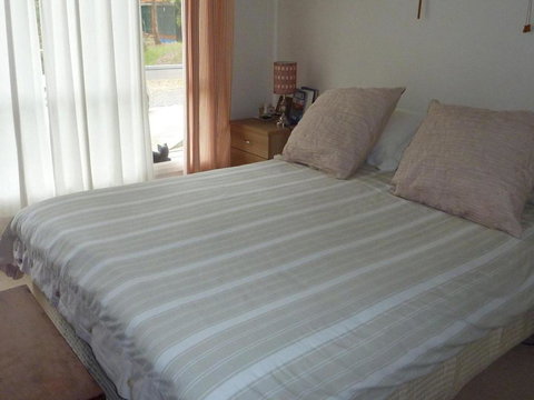 Green Point Lakehouse - Kingaroy Accommodation 4