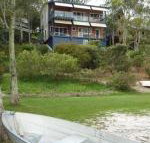 Green Point Lakehouse - Kingaroy Accommodation