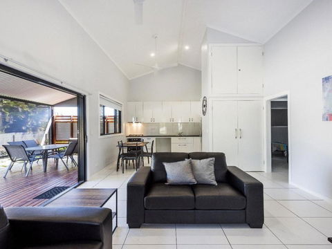 Tais Hideaway - Kingaroy Accommodation 1
