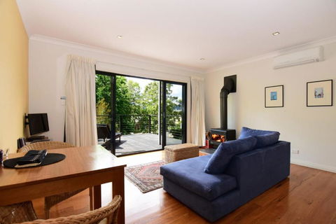 Cloudsong Chalet 1 Close To The Village Centre! - Kingaroy Accommodation 5