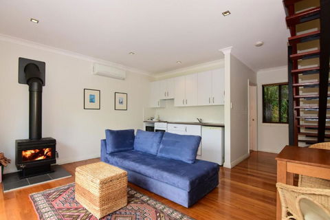 Cloudsong Chalet 1 Close To The Village Centre! - Kingaroy Accommodation 2