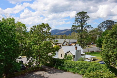 Cloudsong Chalet 1 Close To The Village Centre! - Kingaroy Accommodation 4