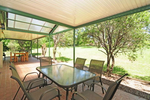 Valley Haven 3 Bedrooms Close To The Village! - Kingaroy Accommodation 2