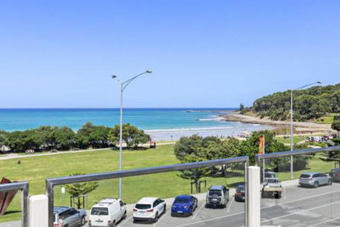 WATERFRONT SEVEN In The Heart Of Lorne - Kingaroy Accommodation 3