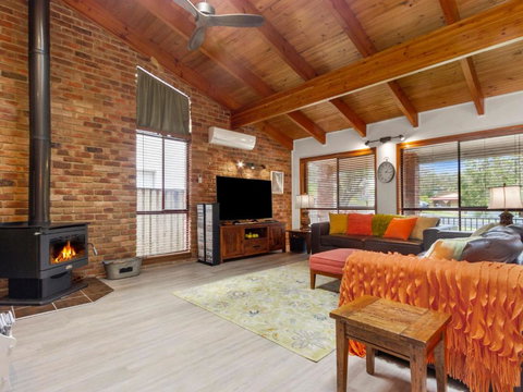 Lumina Luxury Comfort & Lots Of Style - Kingaroy Accommodation 3